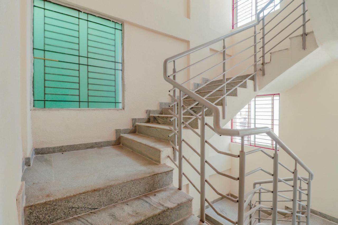 Oyo Flagship 80044 Royal Wood Deluxe Bangalore Exterior photo